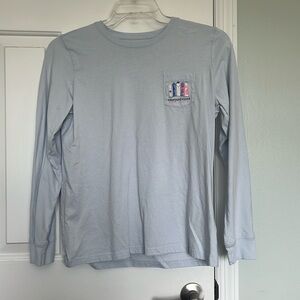 Vineyard Vines Boar Meeting tee. No Stains.